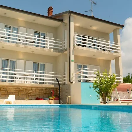 Apartamento Fortin Stinjan Pula